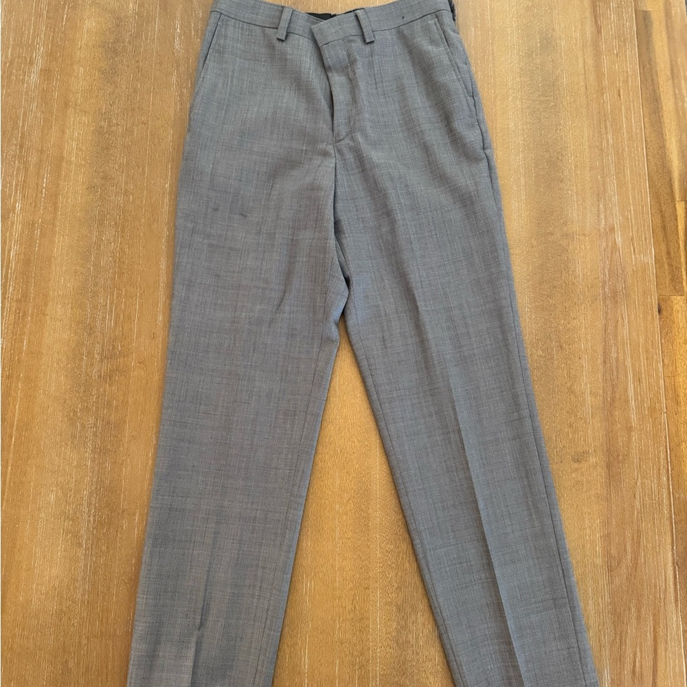 Ralph Lauren Classic Gray Blazer- worn once for son’s cotillion.  Dry cleaned - Picture 4 of 6